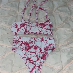 Super cute never worn tie die bikini (high wasted)